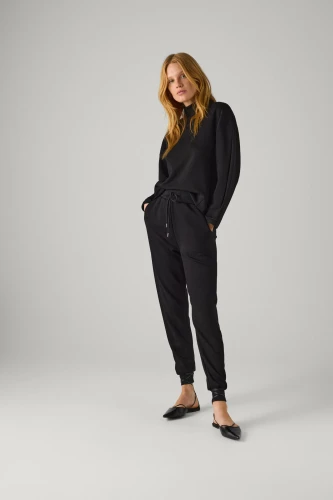 70613-2-pantalon-jogger-ysabel-mora-negro.jpg